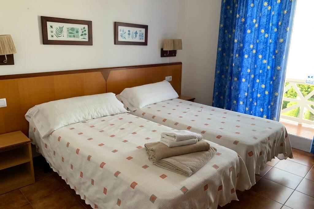 Apartamento En Playa Santo Tomas 1-5 Es Migjorn Gran Exterior photo