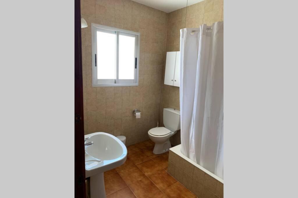 Apartamento En Playa Santo Tomas 1-5 Es Migjorn Gran Exterior photo